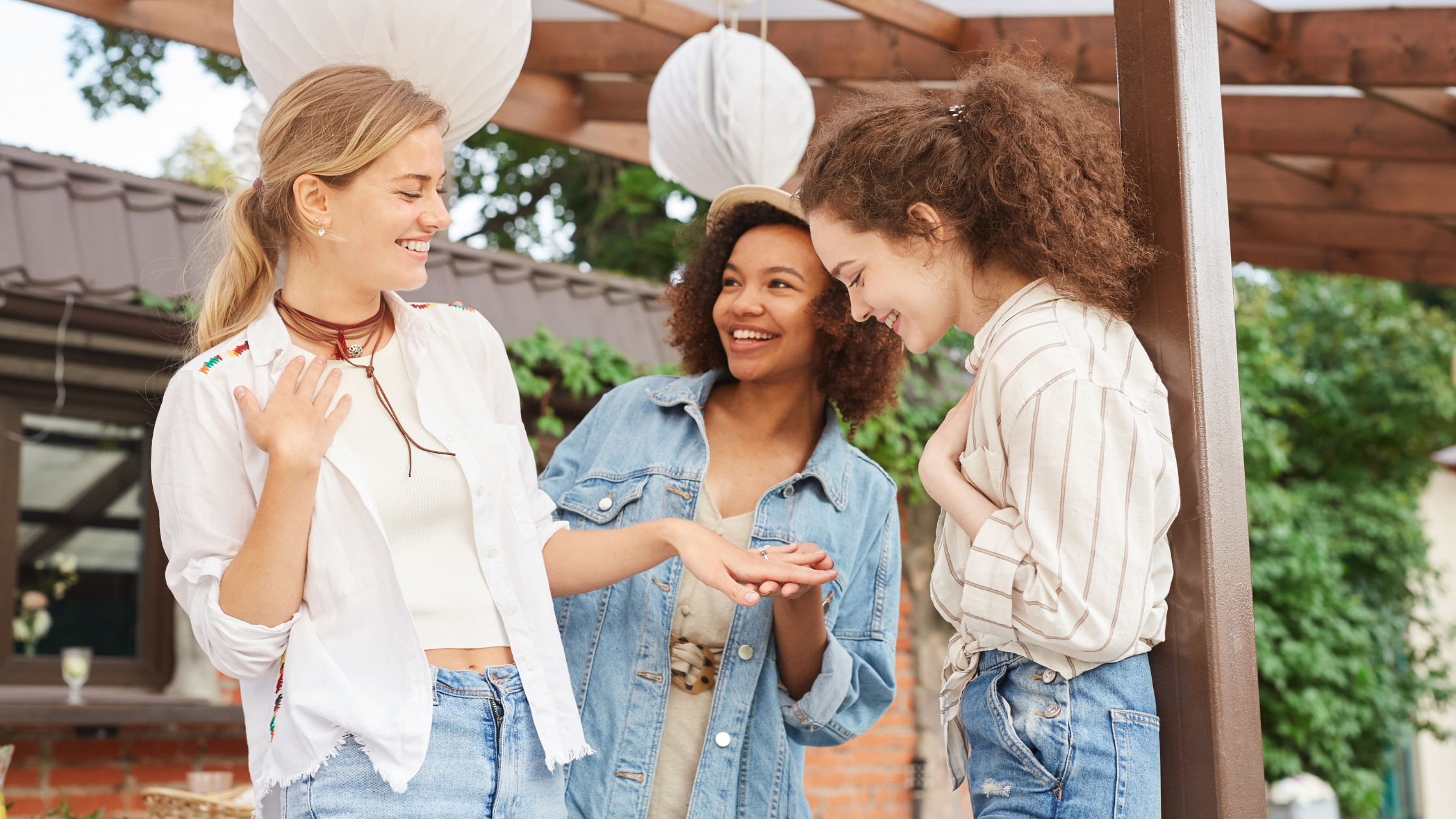Group of women laughing | Social Media Ideas for Small Businesses